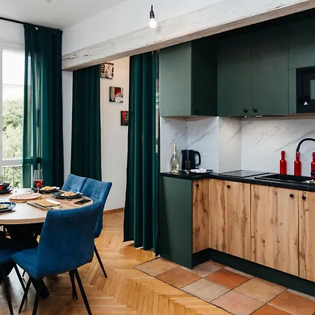Maya's Flats 67 - Bridge Appartement